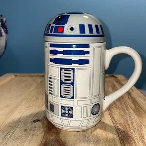 Star Wars R2D2 coffee/tea mug with lid. Not sold in stores!!